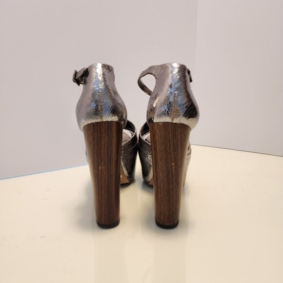 Jessica Simpson Silver Metallic T-Strap Platform Sandals - Picture 7 of 9